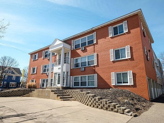 Welcome to Central Lakes of Uptown, where modern living meets comfort. This charming property features spacious units, inviting outdoor spaces, and a prime location. Join our vibrant community today, and find your perfect home!
