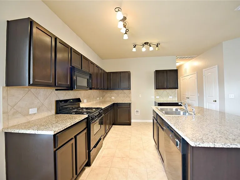 1603 Atlantica St — Photo 7