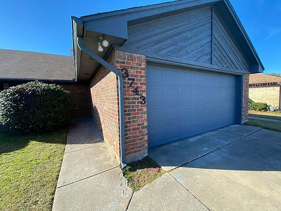 3rd image of 3743 Northridge Dr