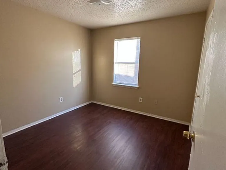 1315 Norris Dr — Photo 6