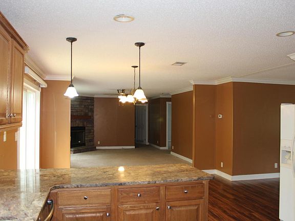 5th image of 2270 Aster Ave