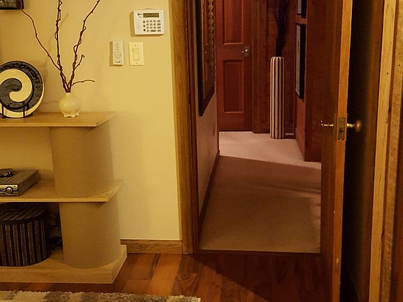 4th image of 903 Knebworth Ct