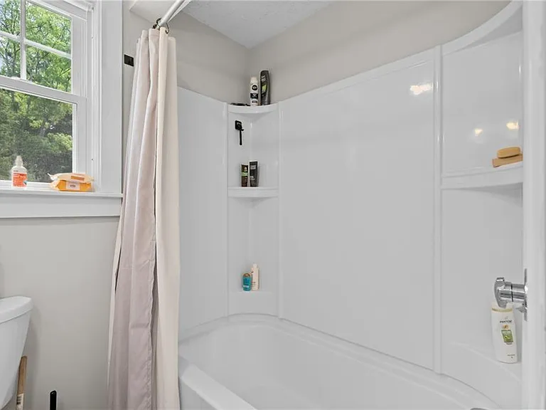 2340 S County Trl — Photo 31