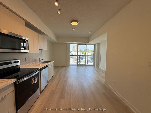 3rd image of 2825 Jane St #215