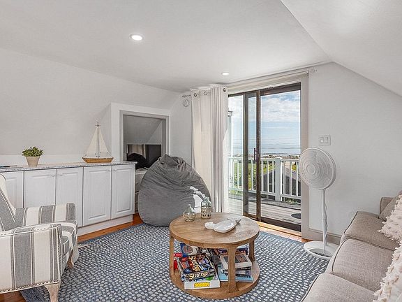 5th image of 1497 Ocean Blvd APT 1