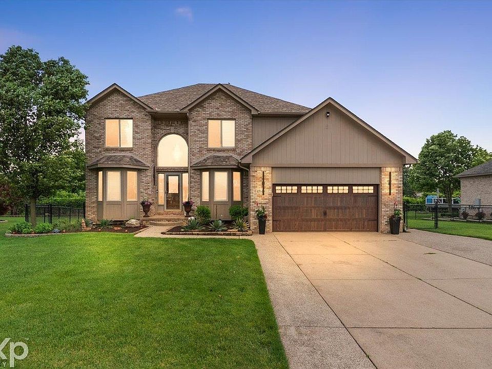 1st image of 47645 Burlingame Dr
