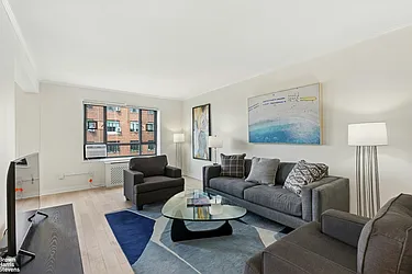 130 8th Avenue