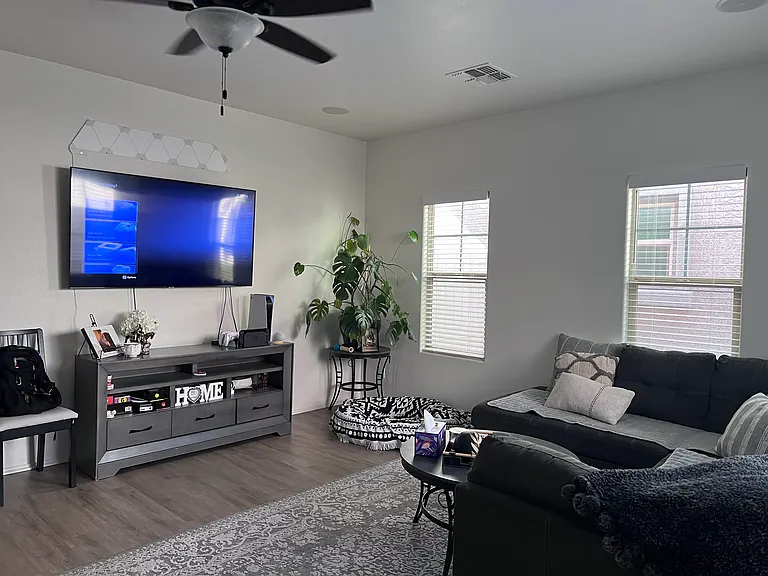 2170 W Scully Dr — Photo 5
