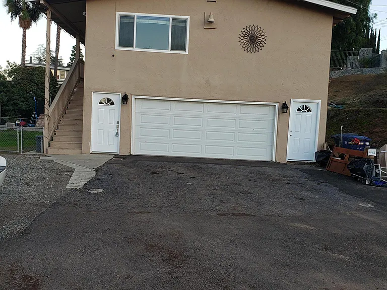 1221 Topper Ln — Photo 1