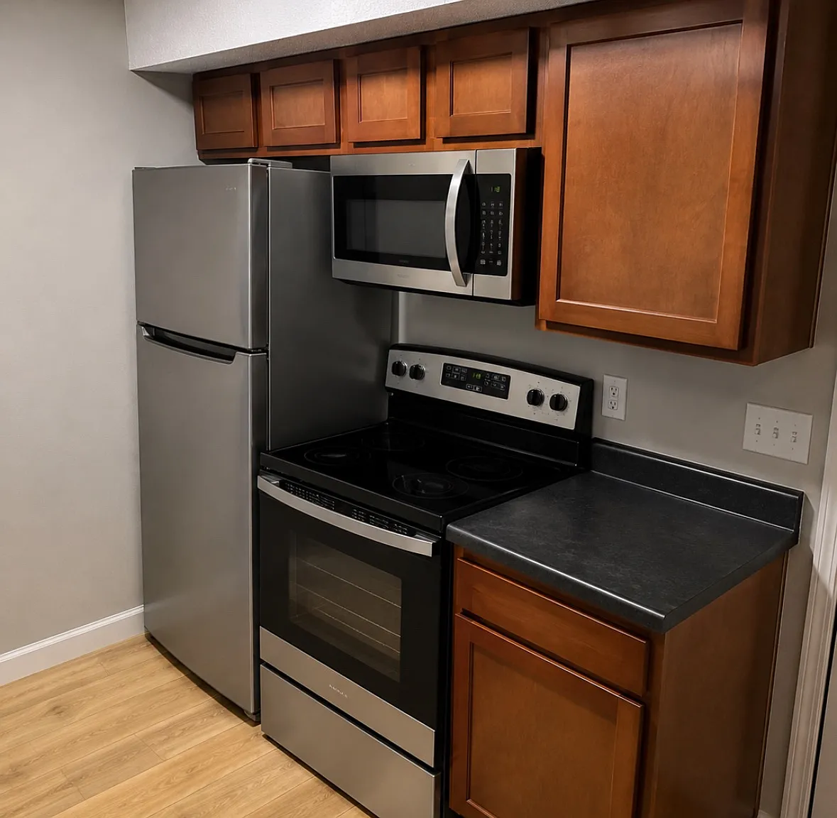 2 bed, 1.5 bath, $1,295 — Photo 3