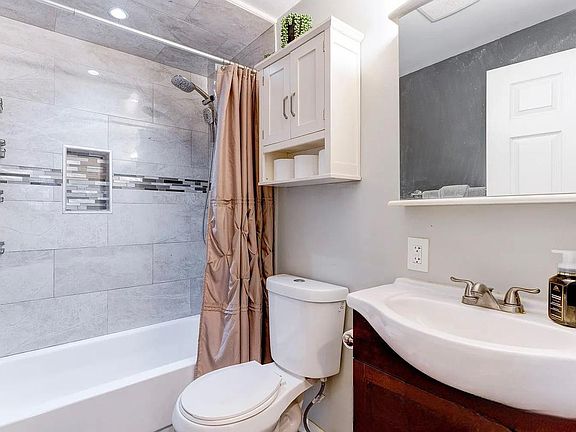 2nd image of 23347 Easterling Ave #2