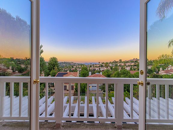 4th image of 3670 Paseo Primario
