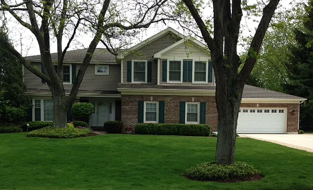 261 S Whitehall Dr photo 1