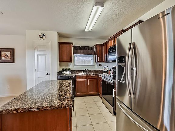 5th image of 4902 Alder Bend Ln