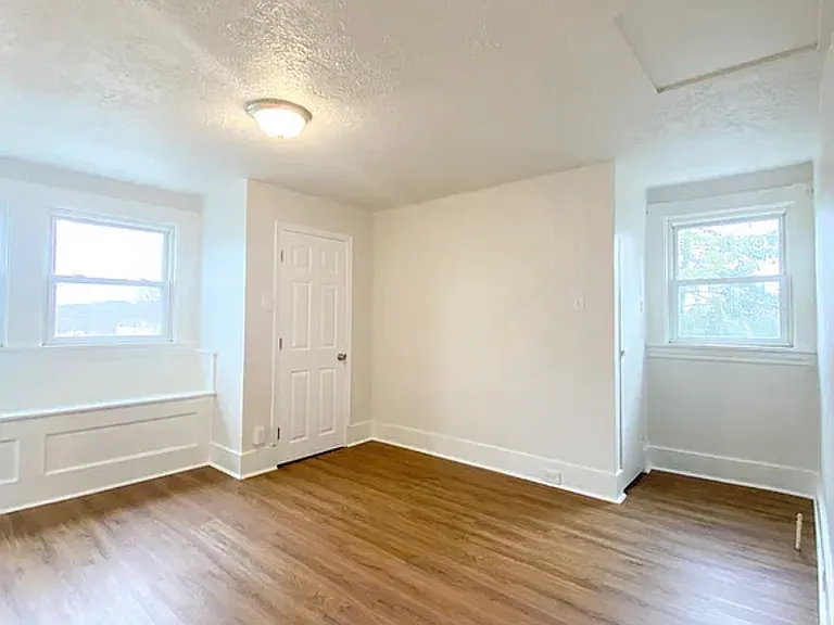 130 E Crafton Ave #3 — Photo 6