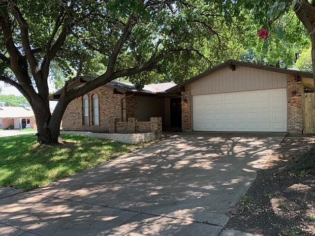 2nd image of 748 Salsbury Cir