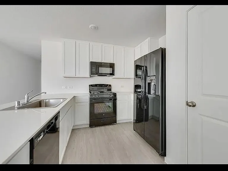 11320 Rodeo Dr — Photo 29