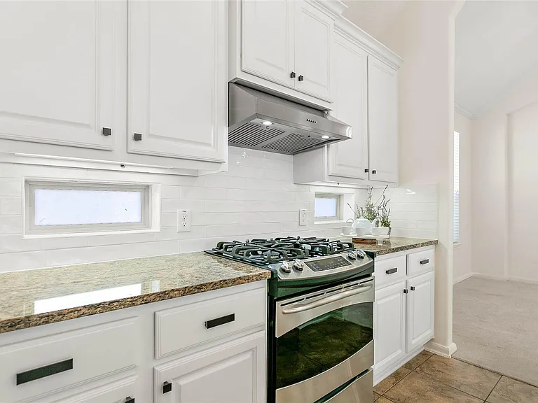 35 E Wolf Cabin Cir — Photo 13