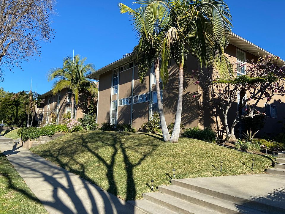 1st image of 380 Cliff Dr APT 4