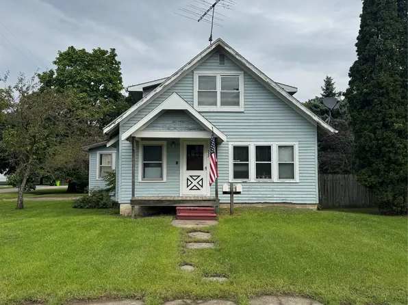 338 W Caroline St, Fenton, MI 48430