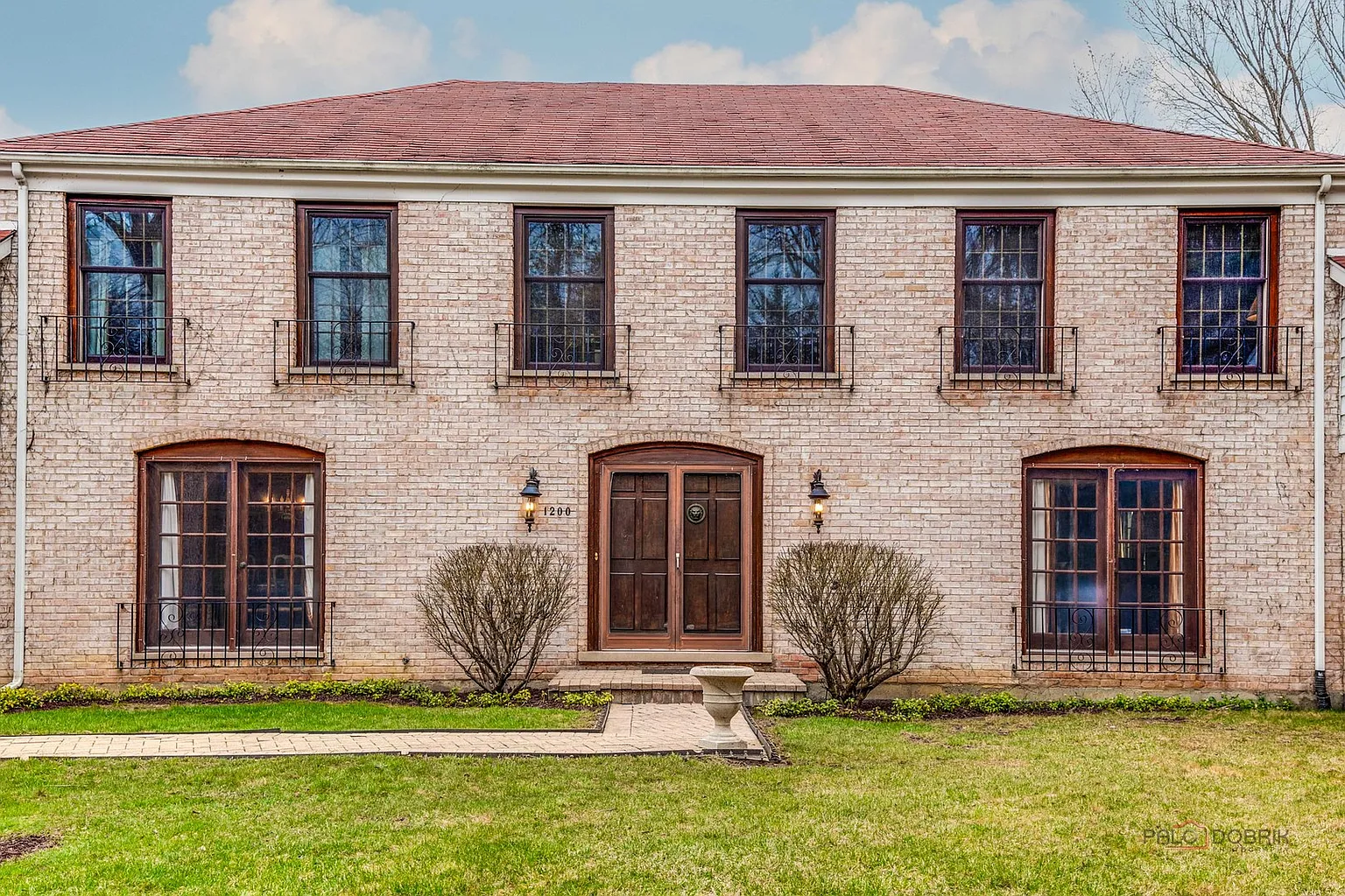 1200 Winwood Dr photo 1