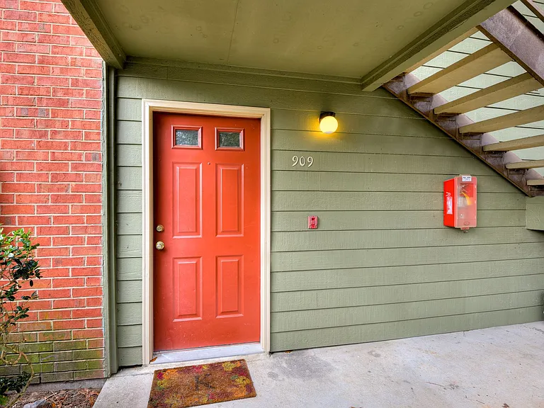 Champions Pines Apartments — Photo 85