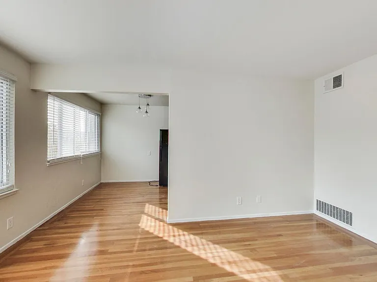 1220 Hayes St #5 — Photo 3