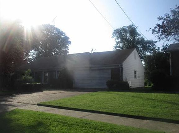 3rd image of 1128 Chalet Dr