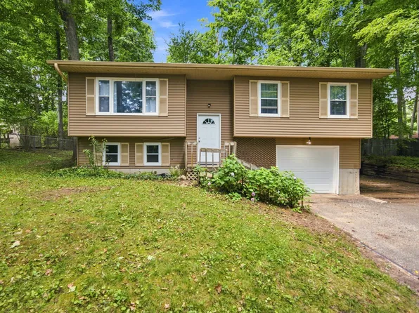 212 S Four Mile Rd, Traverse City, MI 49696