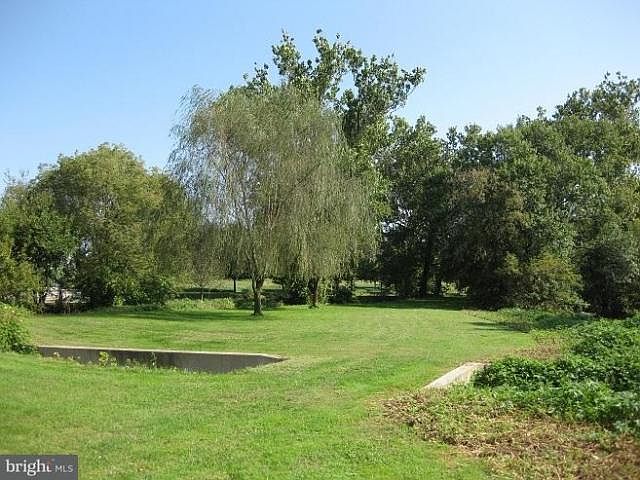 2nd image of 850 Lime Valley Rd