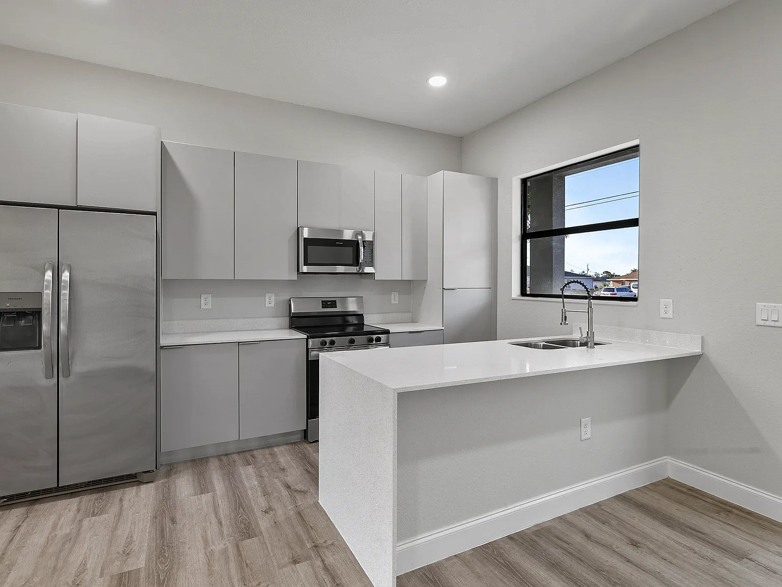 4701 Leonard Boulevard South — Photo 1