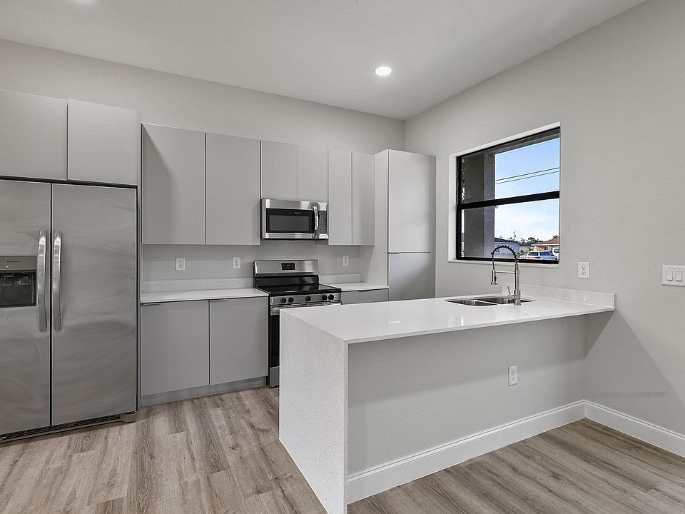 1st image of 4701 Leonard Blvd S