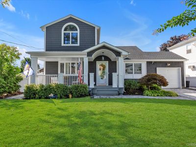6 Fairview Road W, Massapequa, NY, 11758