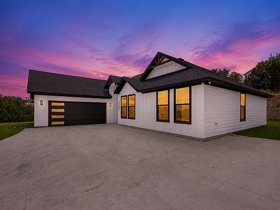 2nd image of 2203 Christine Dr