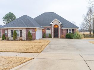 2607 W Vanike Dr, Fayetteville, AR 72704