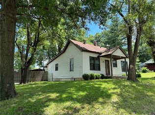 1213 Hines St, Richmond, MO 64085