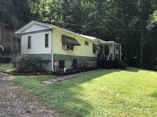 1476 Betts Branch Rd, Bryson City, NC 28713