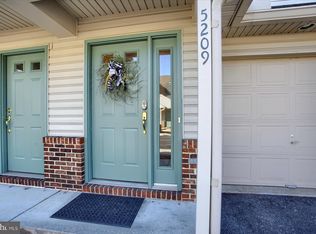 5209 Cobblestone Dr, Mechanicsburg, PA 17055