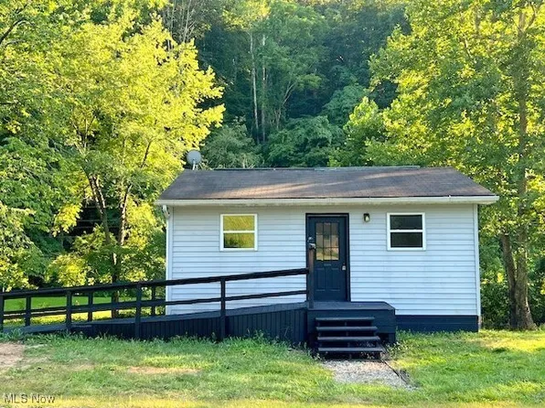 2408 Clay Rd, Spencer, WV 25276