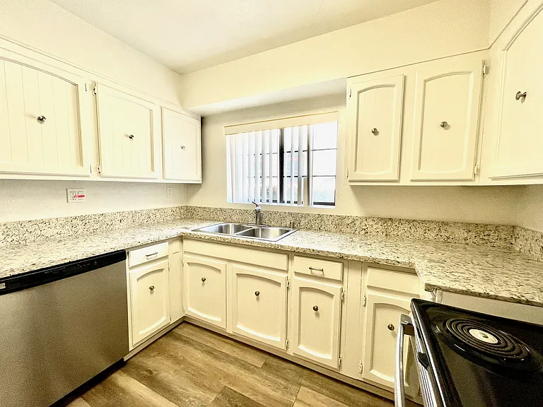 3638 E 1st St #NA — Photo 7
