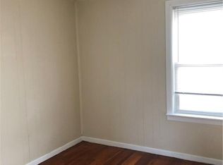 337 3rd Ave APT 4, Woonsocket, RI 02895