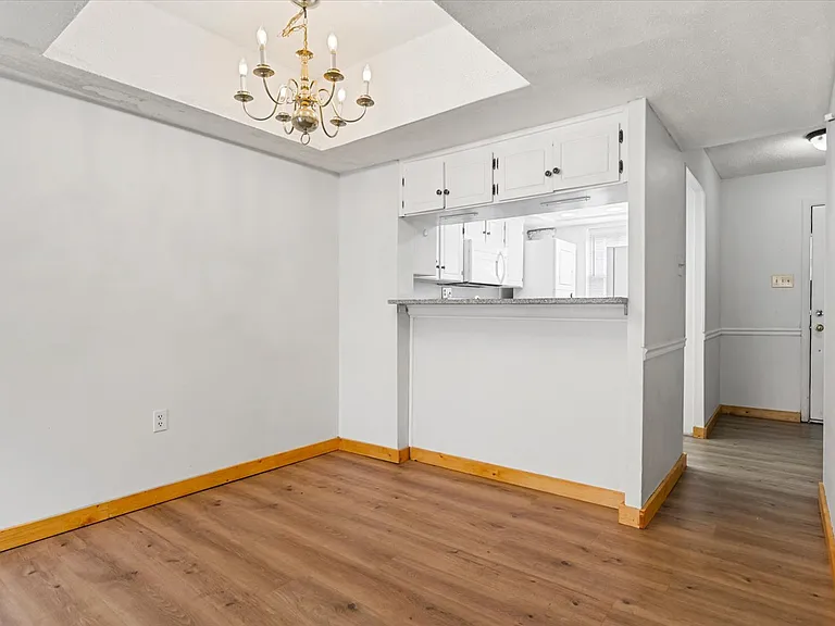 2530 E North St #3D — Photo 7