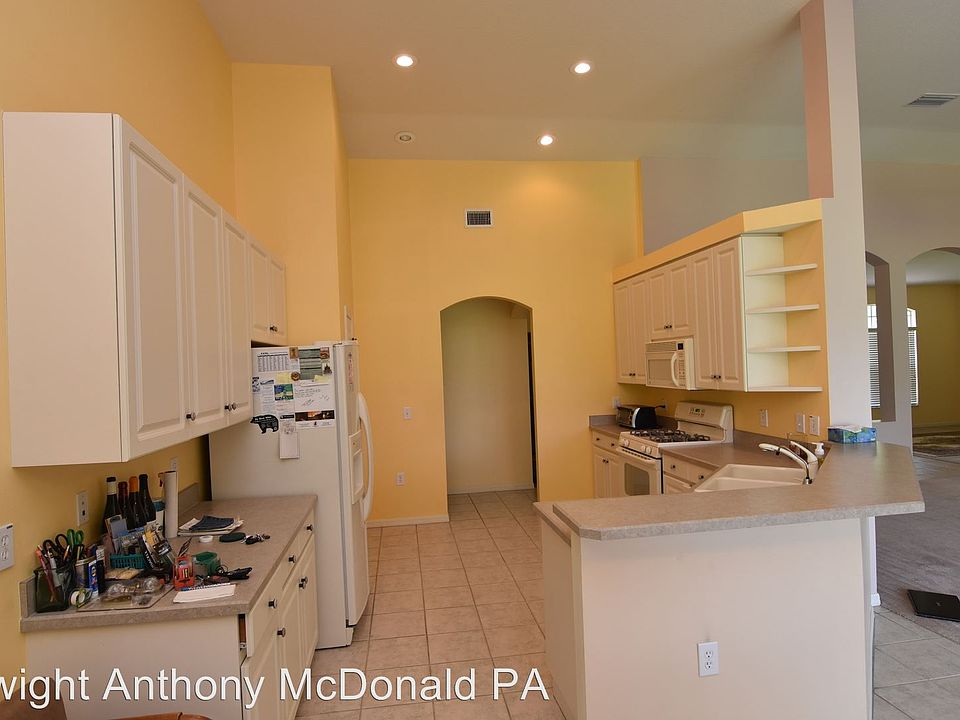 2nd image of 16220 Bridgepark Dr