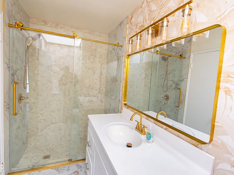 5245 Coldwater Canyon Ave #C — Photo 32