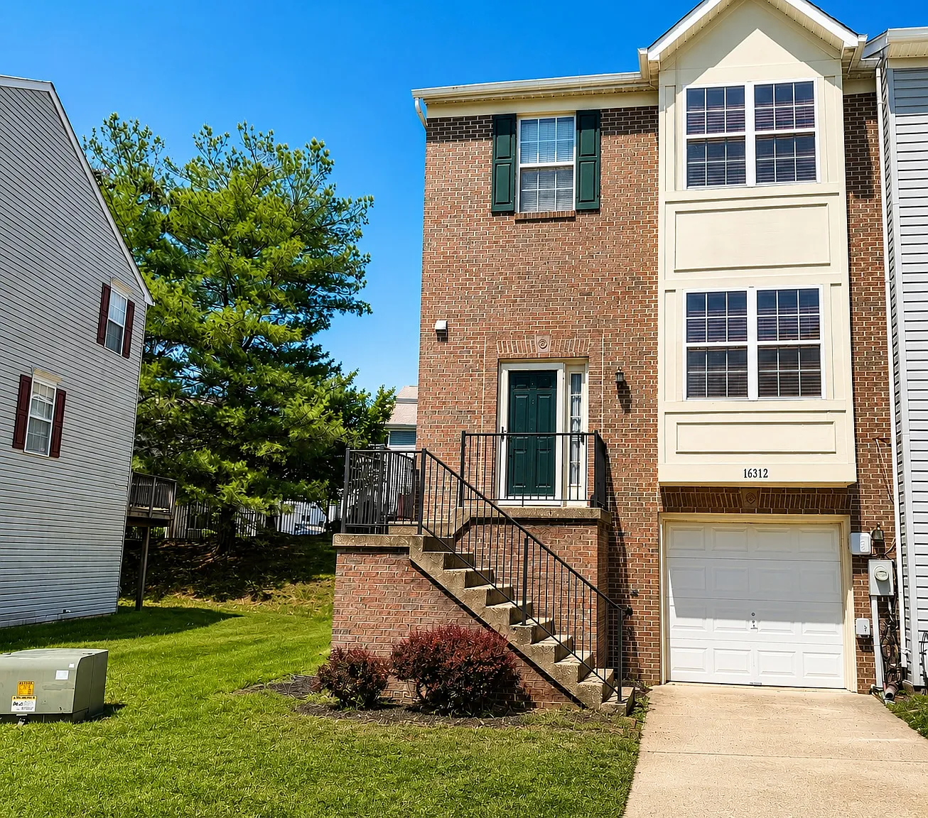 3 bed, 1620 sqft, $3,200 — Photo 1