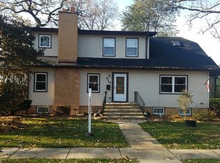 424 S Seymour Ave, Mundelein, IL