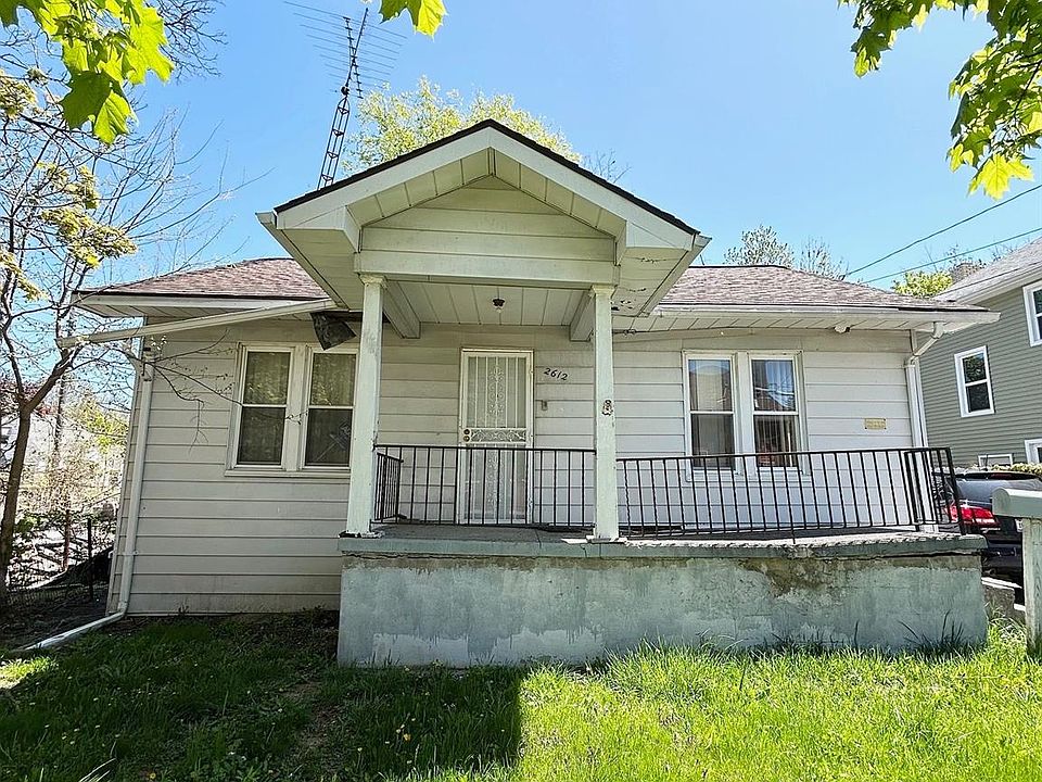 1st image of 2612 Maplewood Ave