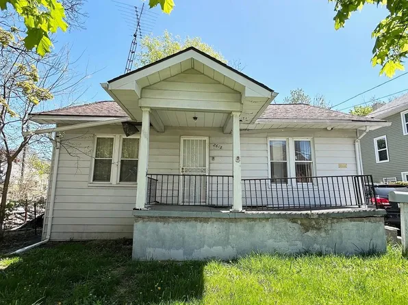 2612 Maplewood Ave, Flint, MI 48506