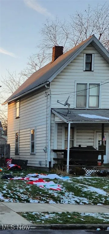641 Prospect Ave SW photo 1