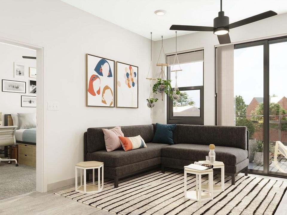 1st image of 140 W San Antonio St #516